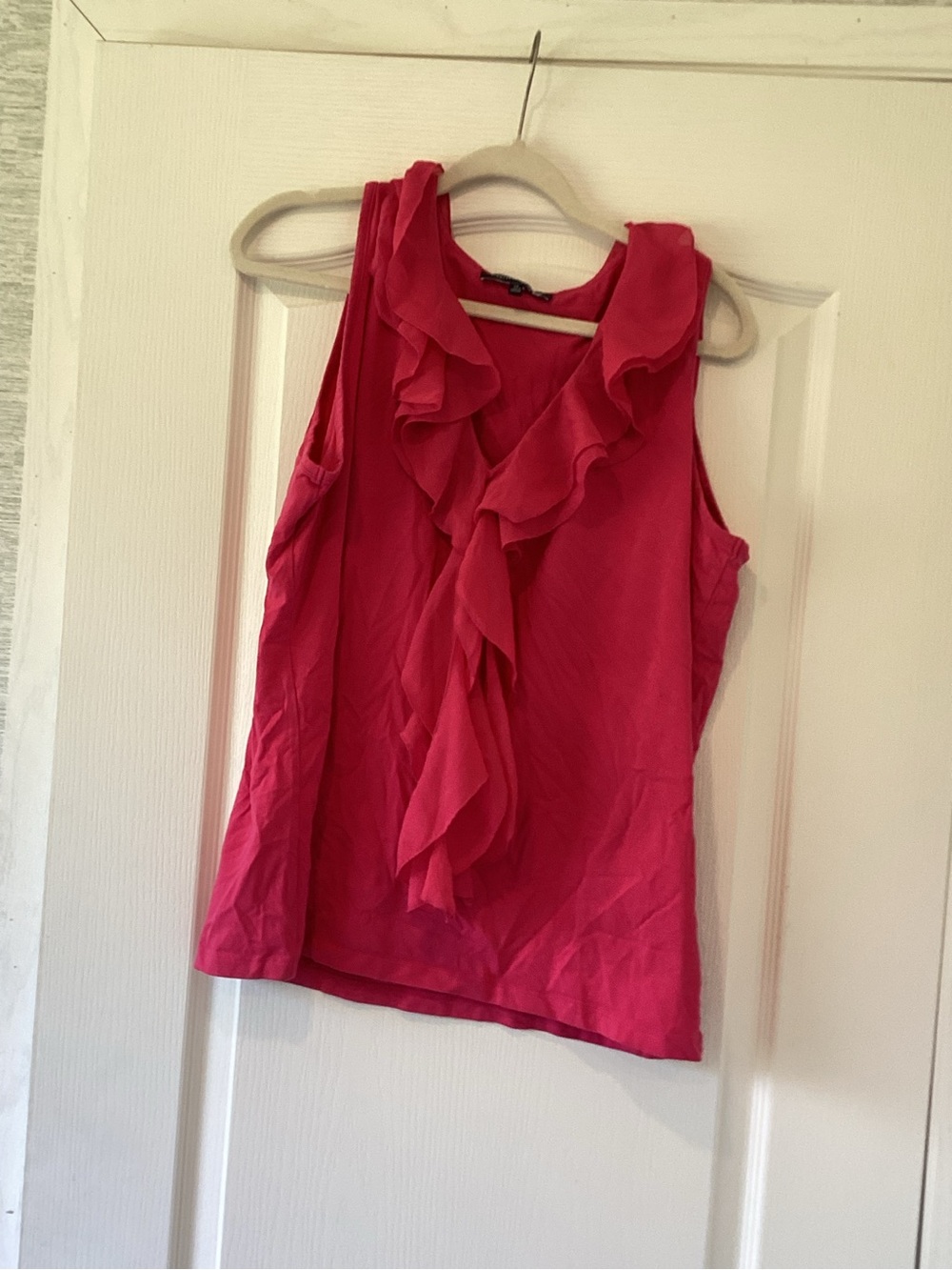 Jones New York Ruffle V-Neck Sleeveless Blouse in Fuchsia 1XL
